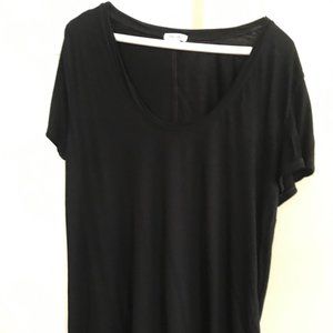 Splendid  Black T shirt. Scoop neck